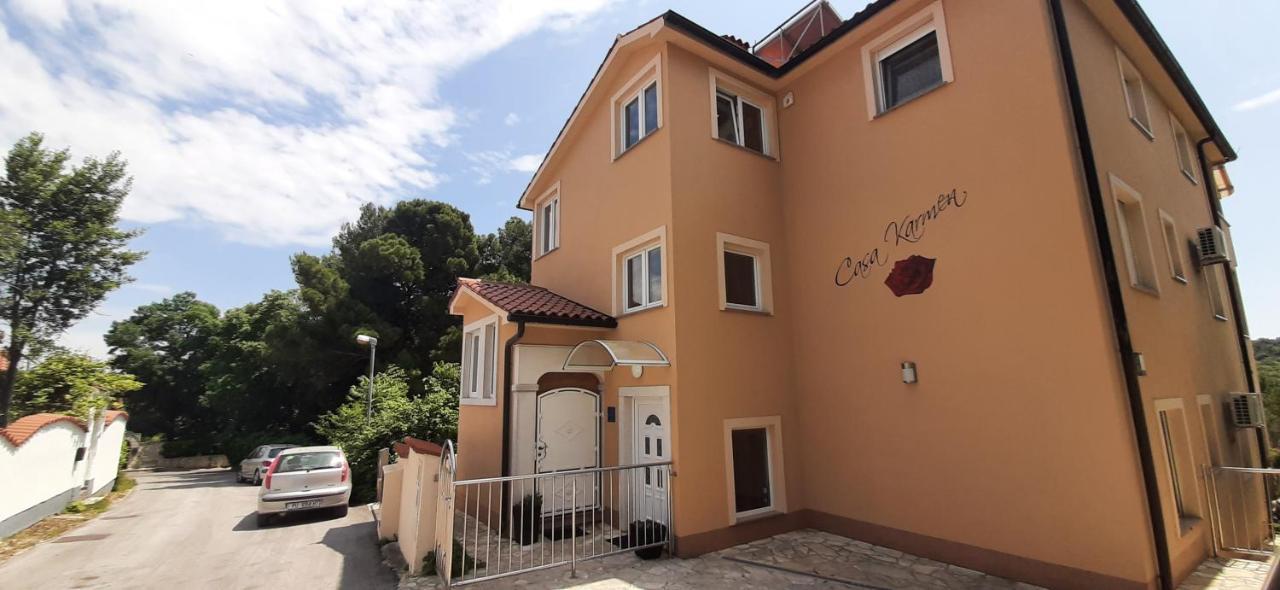 Apartments Casa Karmen Pula Bagian luar foto